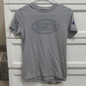 Under Armour Light Gray T-Shirt with Blue Logo. Steph Curry